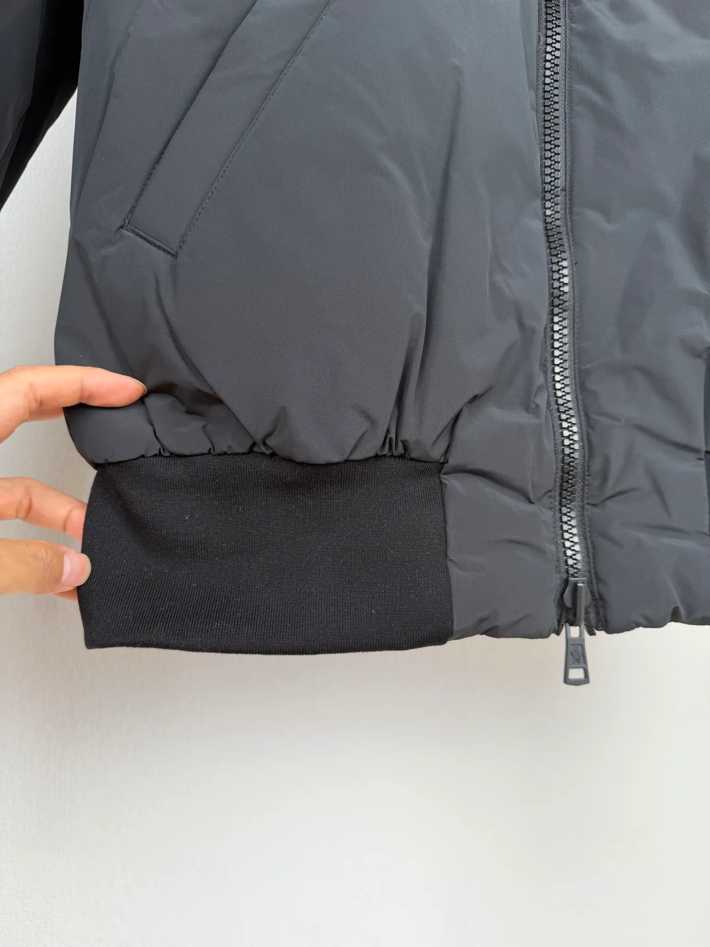 MONCLER/ ： 90 Black Retro Moncler 1: 2: 3: 4: : 1:1 Moncler 1:1 Moncler 1:1 Moncler 1:1 Moncler 1:1 Moncler 1:1 Moncler Size：1 2 3 4